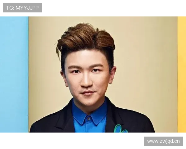 唐佳豪真是圈内少有的“隐形富豪”，谁想到训练间连个普通水杯都挑三拣四？