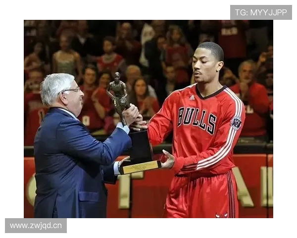 罗斯由MVP单打转替补组织，得分方式明显改变